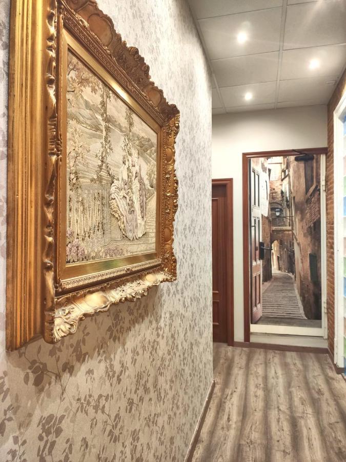 Hostal Orleans Barcelona Exteriör bild
