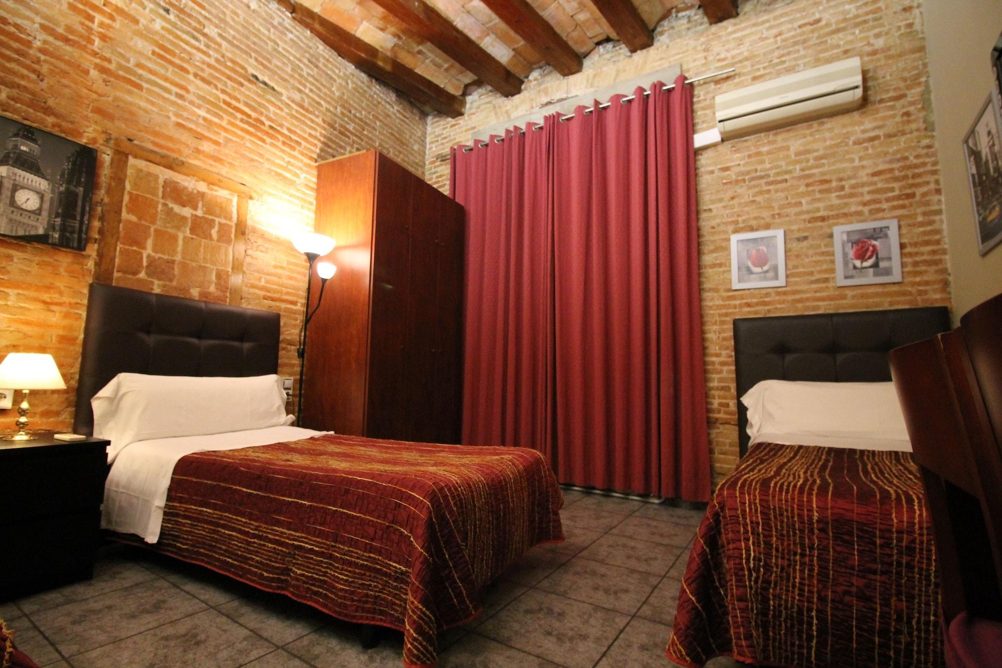 Hostal Orleans Barcelona Exteriör bild