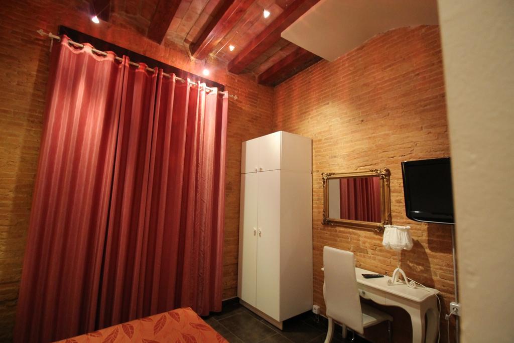Hostal Orleans Barcelona Exteriör bild