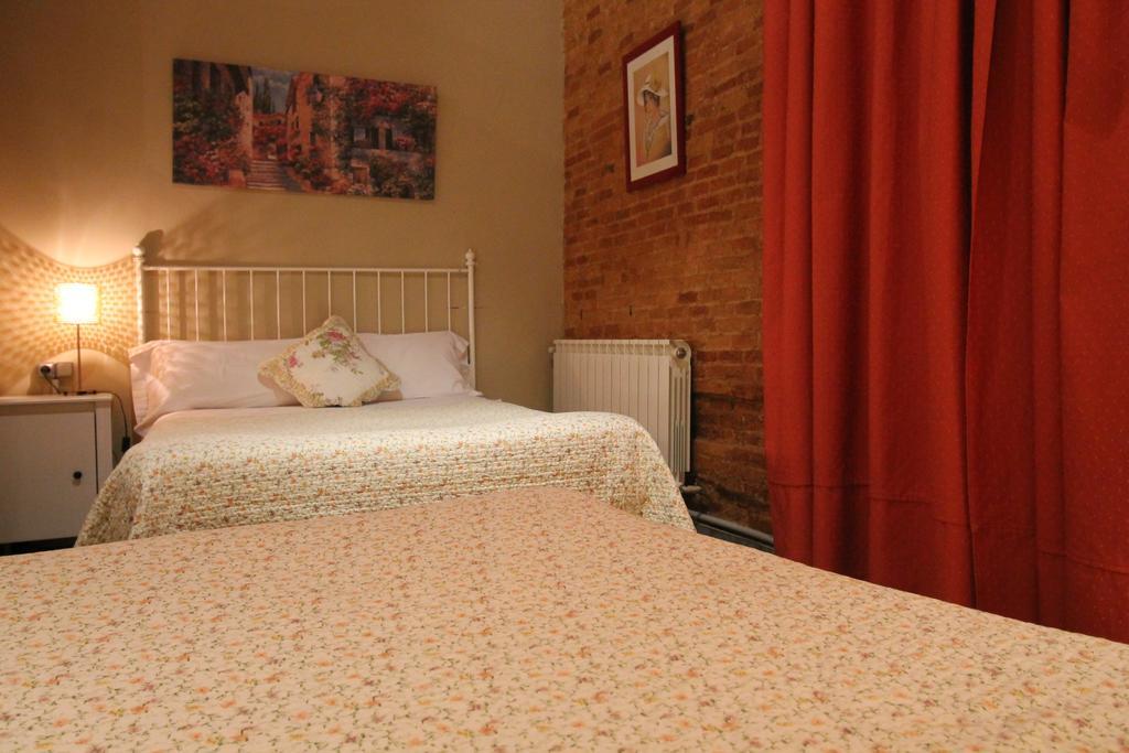 Hostal Orleans Barcelona Exteriör bild